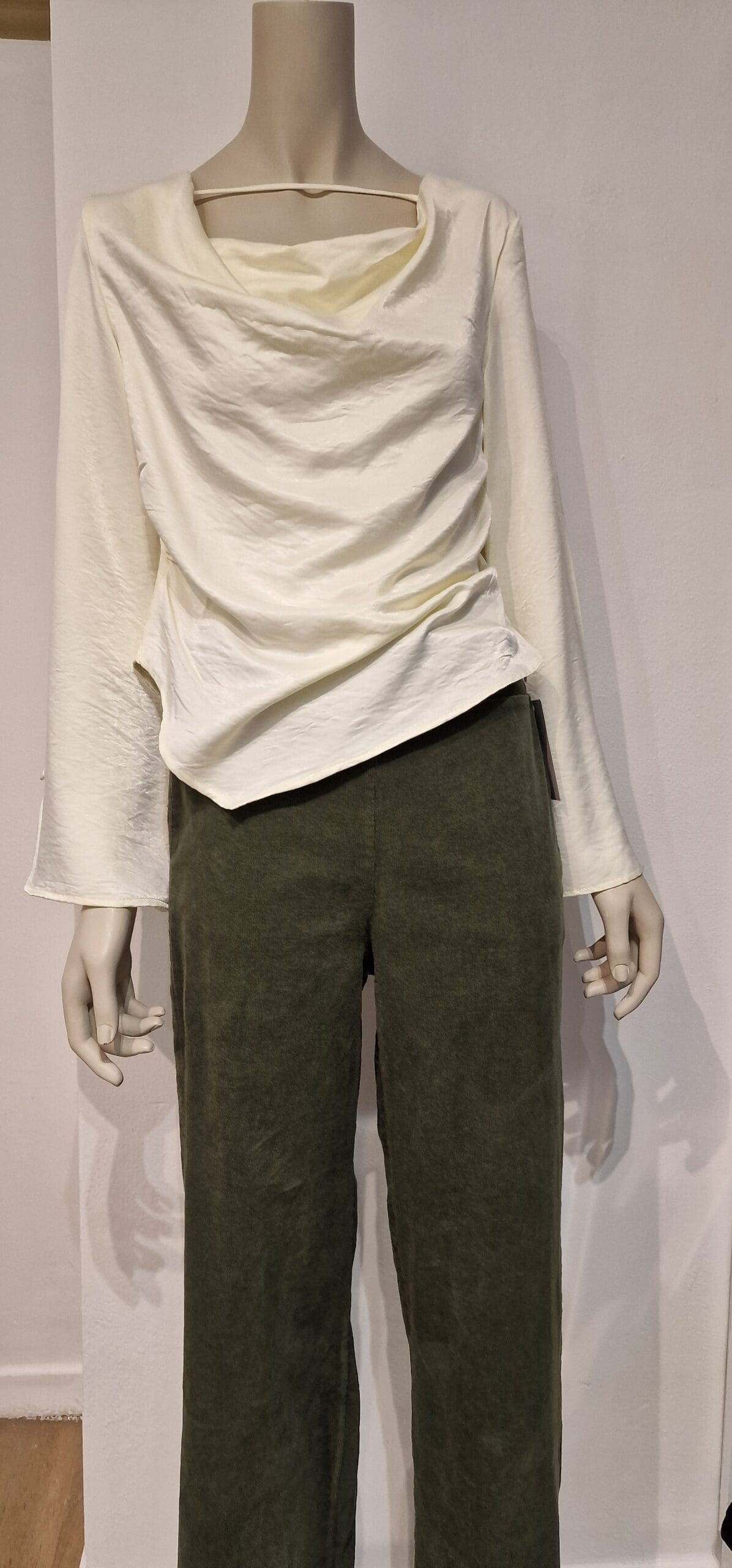 Damesblouse in satijn - Afbeelding 3